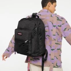 Eastpak Pinnacle Spark Black -Mode Tassen Winkel image 10169