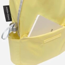 Horizn Studios Shibuya Daypack M Glossy Lemon / Light Quartz Grey -Mode Tassen Winkel image 10502