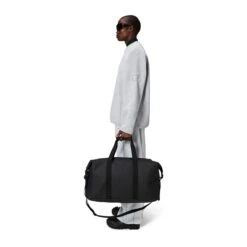 Rains Hilo Weekend Bag W3 Black -Mode Tassen Winkel image 4324