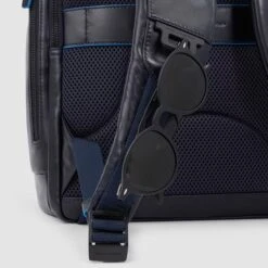 Piquadro Blue Square Computer Backpack Plain With IPad Pro Black 17 Piquadro Blue Square Computer Backpack Plain With IPad Pro Black -Mode Tassen Winkel image 4905