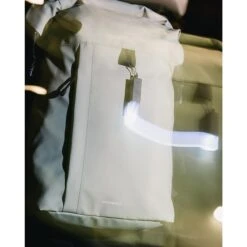 Sandqvist Konrad Backpack Dew Green -Mode Tassen Winkel image 7231
