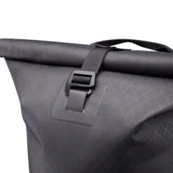 Ortlieb Metrosphere Daypack 23L Black-embossed 14 Ortlieb Metrosphere Daypack 23L Black-embossed -Mode Tassen Winkel image 7771