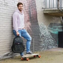 Enrico Benetti Santa Cruz 17.3" Laptop Rugtas Olijfgroen 8 Enrico Benetti Santa Cruz 17.3" Laptop Rugtas Olijfgroen -Mode Tassen Winkel image 7971