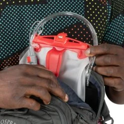 Osprey Syncro 12 Coal Grey 26 Osprey Syncro 12 Coal Grey -Mode Tassen Winkel image 9599